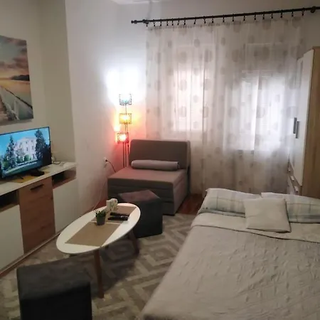 Sola1 Apartamento Novi Sad